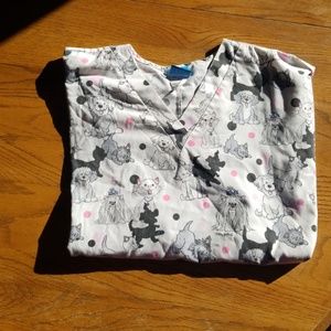 Womens size 3xl scrub top.   E